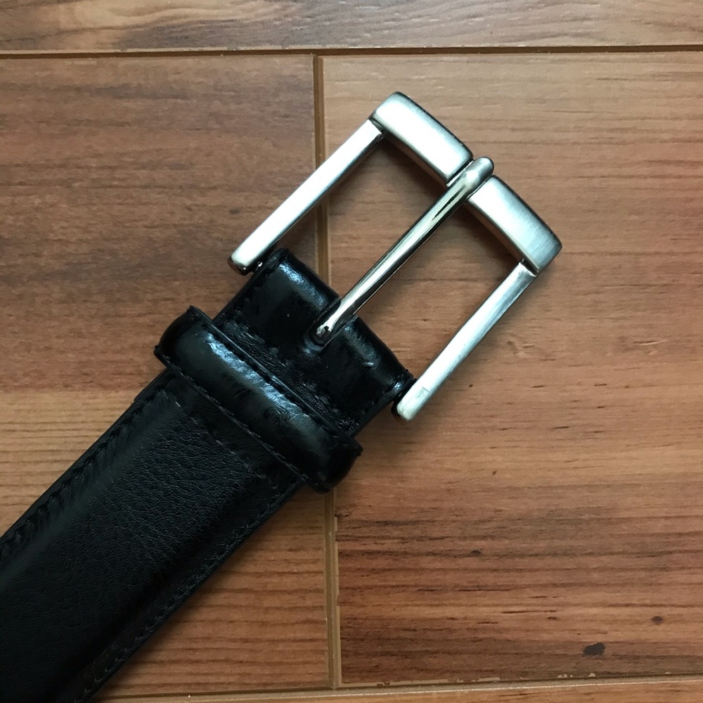 Black leather men’s belt like new
